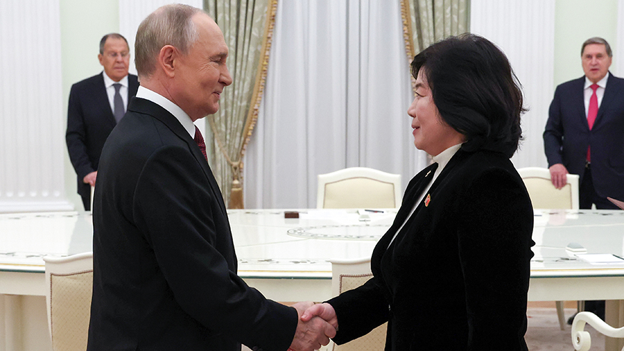 Путин принял в Кремле министра иностранных дел КНДР Цой Сон Хи Путин принял в Кремле министра иностранных дел КНДР Цой Сон Хи