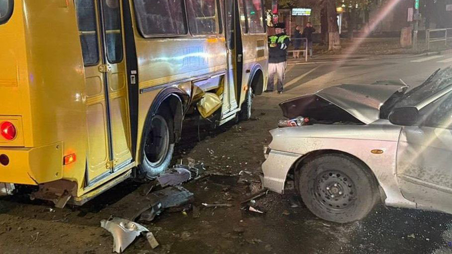 В Самаре семь человек пострадали в результате ДТП с автобусом В Самаре семь человек пострадали в результате ДТП с автобусом