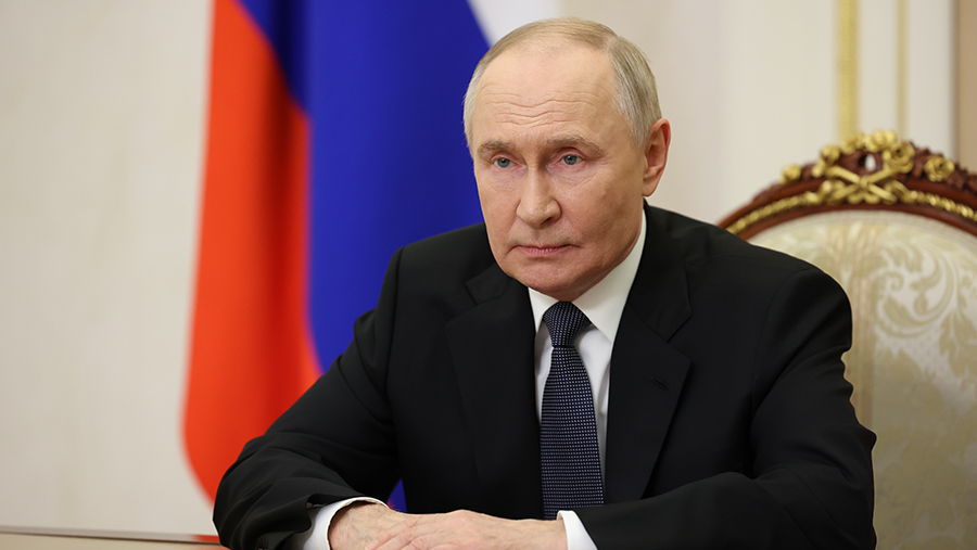 Путин поздравил судебных приставов с профессиональным праздником