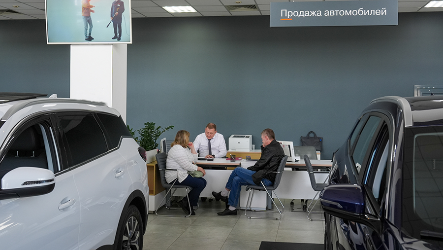 Россияне потратили более 400 млрд рублей на новые авто в сентябре Россияне потратили более 400 млрд рублей на новые авто в сентябре