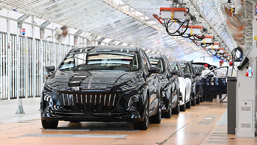 В Hongqi прокомментировали отказ в постановке новых машин на учет в РФ