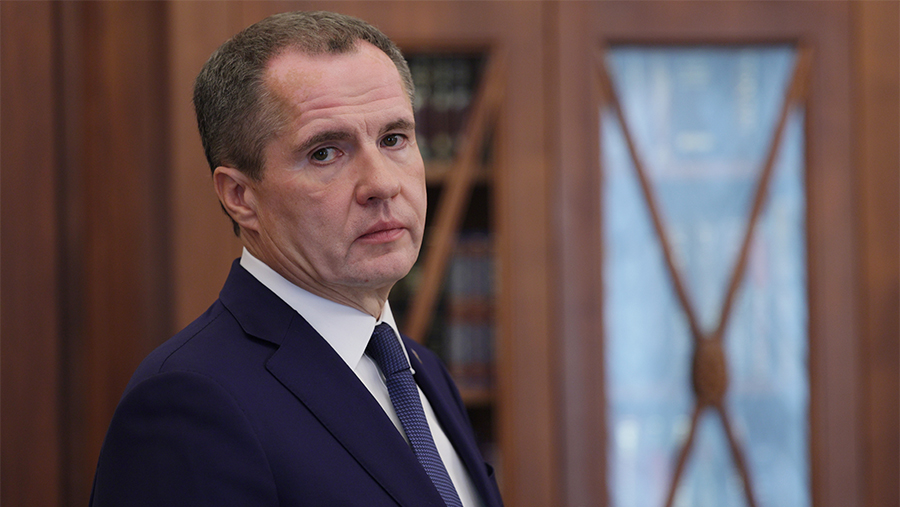 Гладков рассказал о нежелании его жены покидать Белгород