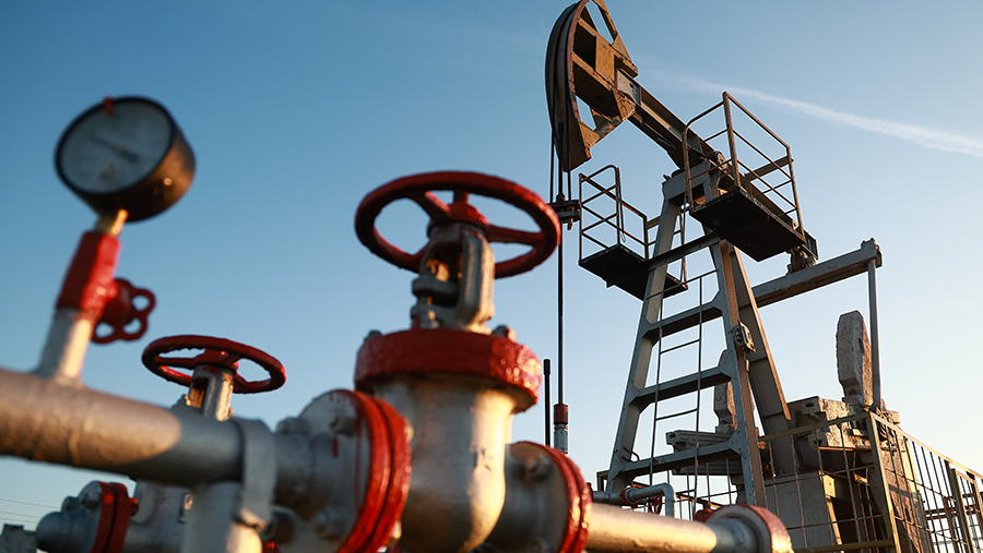 Цена нефти марки Brent впервые с 10 октября поднялась выше $64 за баррель Цена нефти марки Brent впервые с 10 октября поднялась выше $64 за баррель