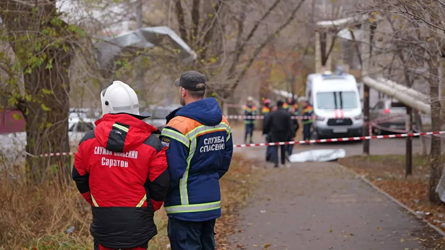 В результате атаки дрона ВСУ в Саратове пострадала женщина