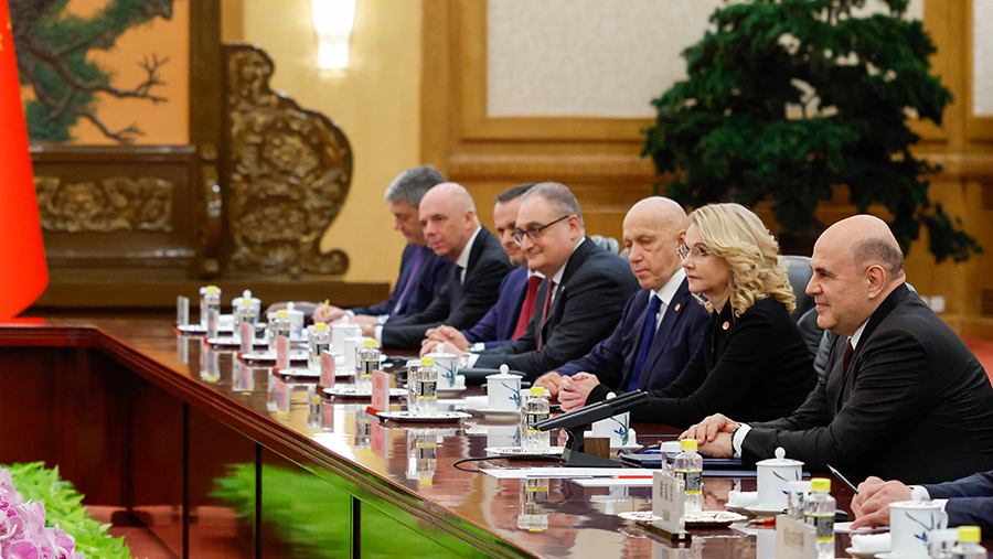 Путин назвал содержательной поездку правительственной делегации РФ в Китай