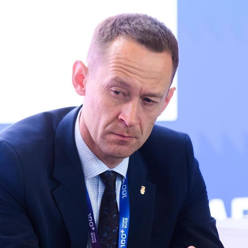 pКирилл Гнетов/p